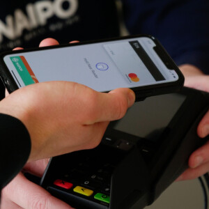 Apple sued over monopoly on contactless payments | Scottish Legal News