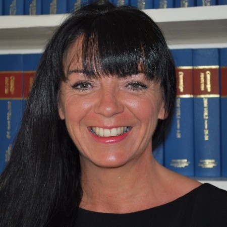 Solicitor advocate Lesley Anderson opens new law firm in Falkirk