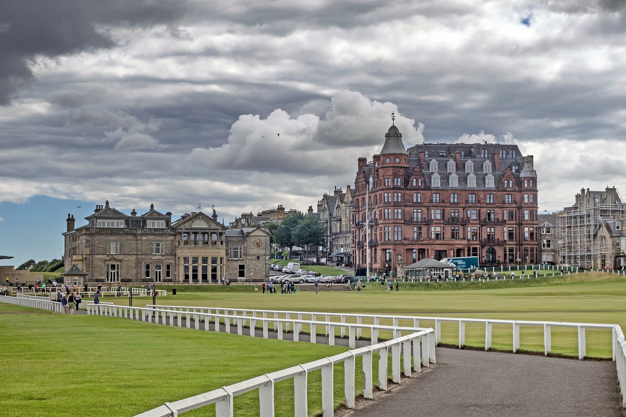 St Andrews flat overlooking 18th hole at Old Course on market for £1.75m